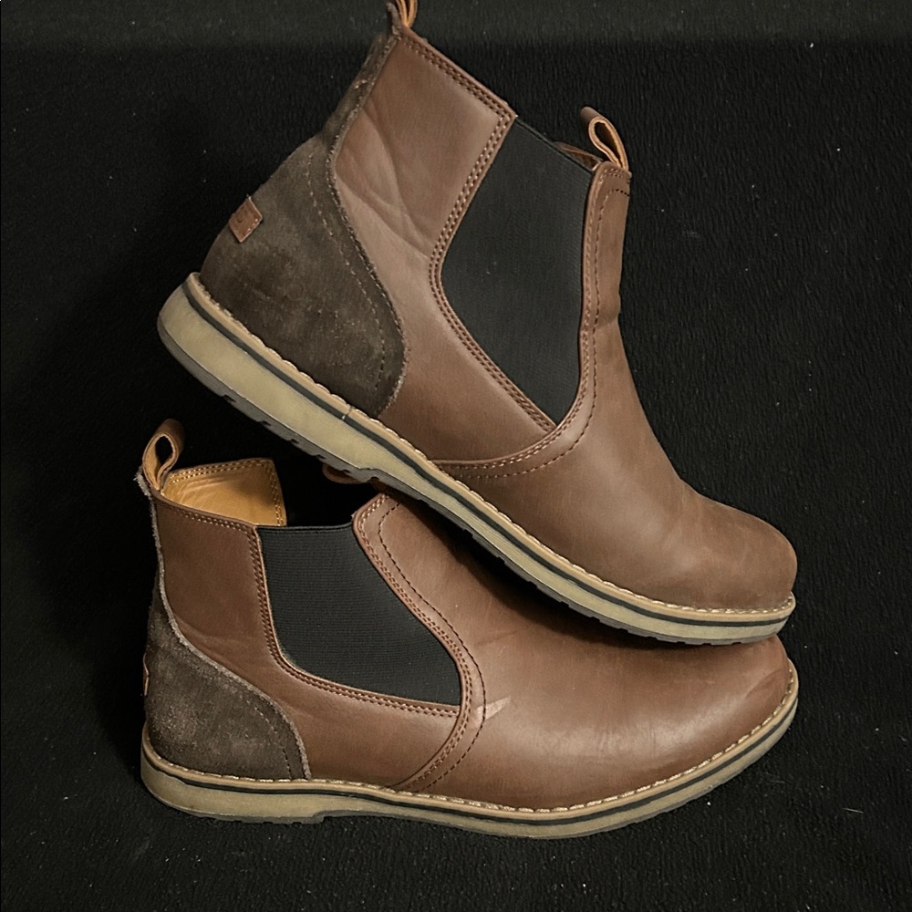 Izod Brown Chukka Boots for Men